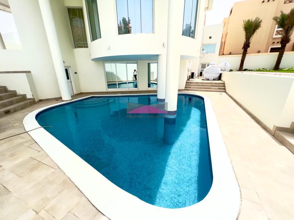 STUNNING AMBASSADOR RESIDENCE - GARDEN - POOL