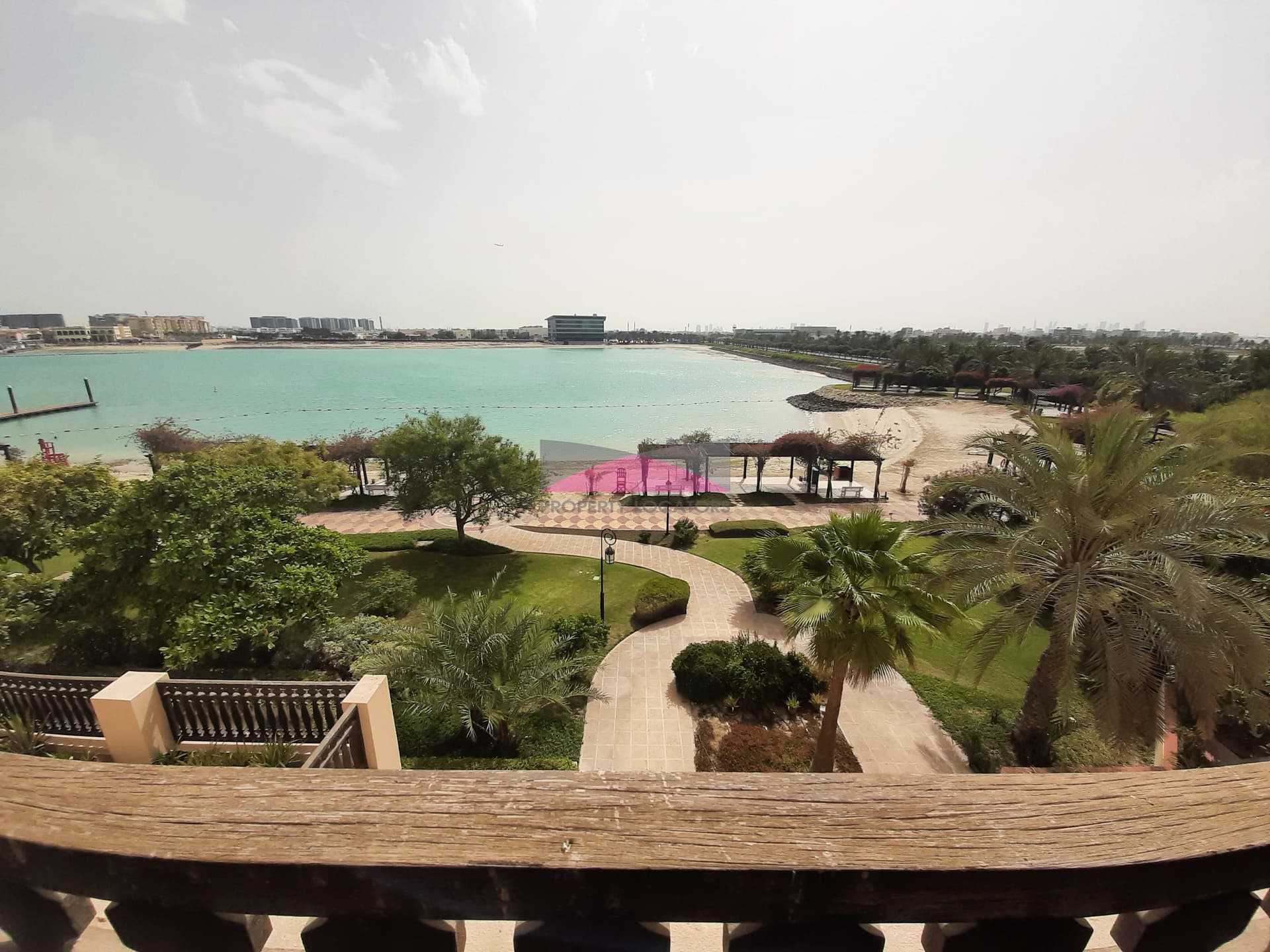 ITS A BARGAIN/DONT MISS OUT THE CHANCE/BEACH FRONT