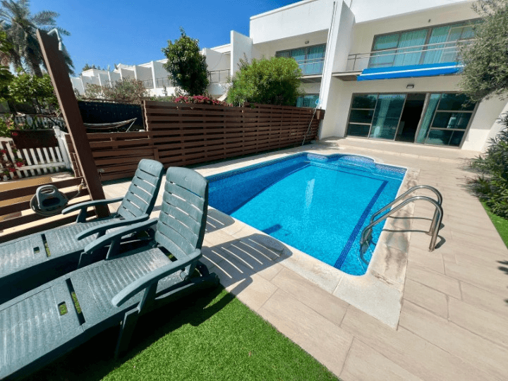 DIRECT BEACH ACCESS- VILLA - GARDEN -  PRIVATE POOL
