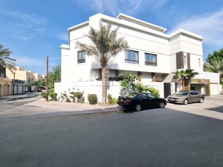 VILLA 3+1 - SEMI FURNISHED - PRIVATE POOL