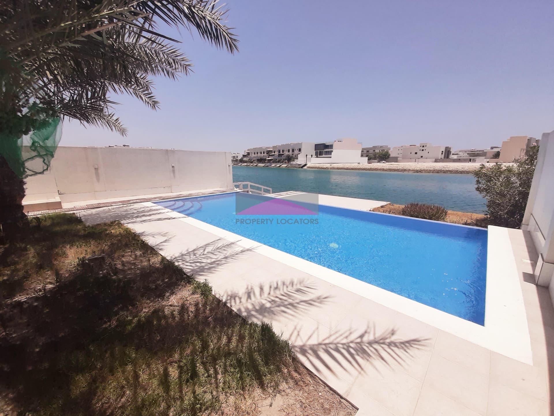 SANDY BEACH/BEST LOCATION/PRIVATE POOL/SEA VIEW