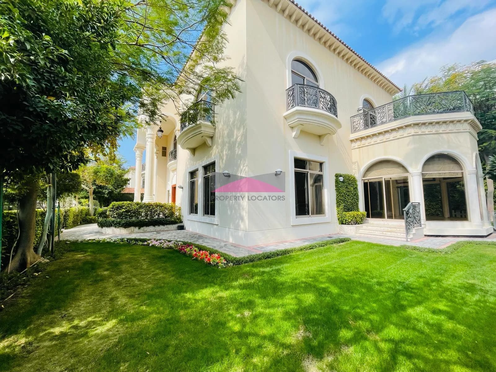 HIGH END DUPLEX VILLA | HUGE GARDEN | FACILITIES