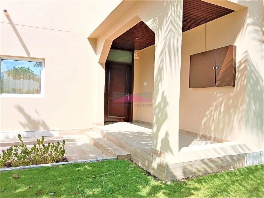 SINGLE STORE|PRIVATE YARD|CLOSED KITCHEN