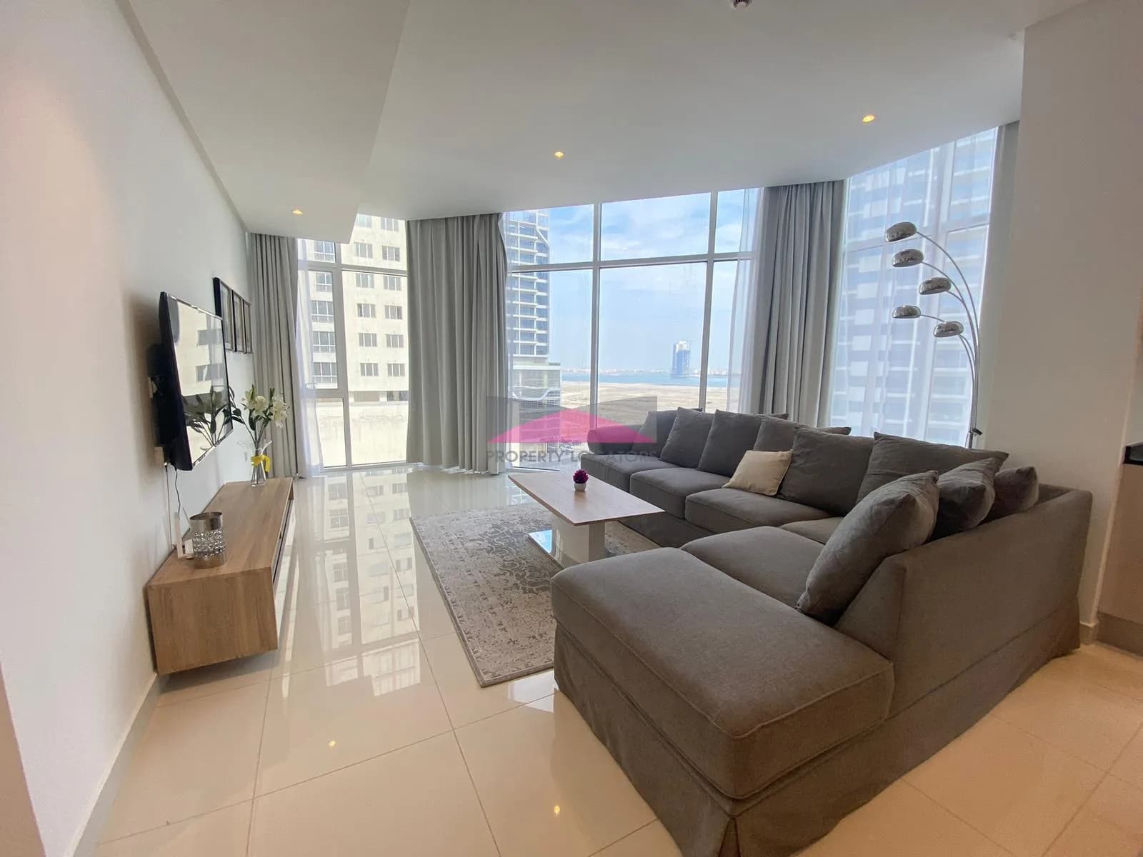 CONTEMPORARY║NATURAL LIGHT║ FURNISHED