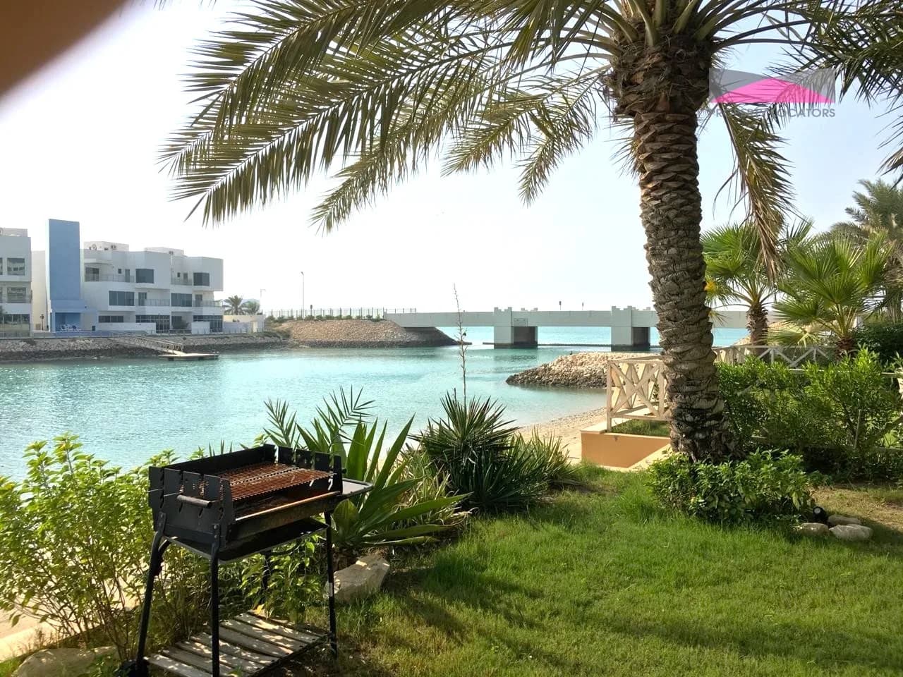 BEACH FRONT VILLA - PRIVATE POOL - GARDEN