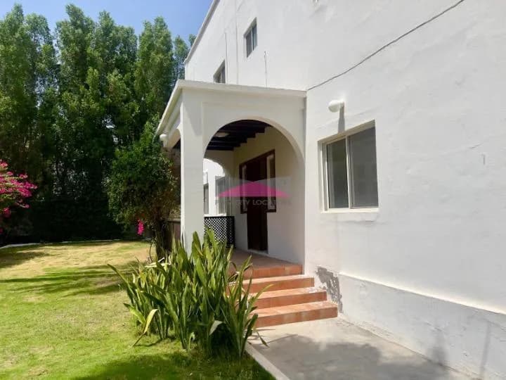 EXCELLENT LOCATION - FAMILY COMPOUND - GARDEN