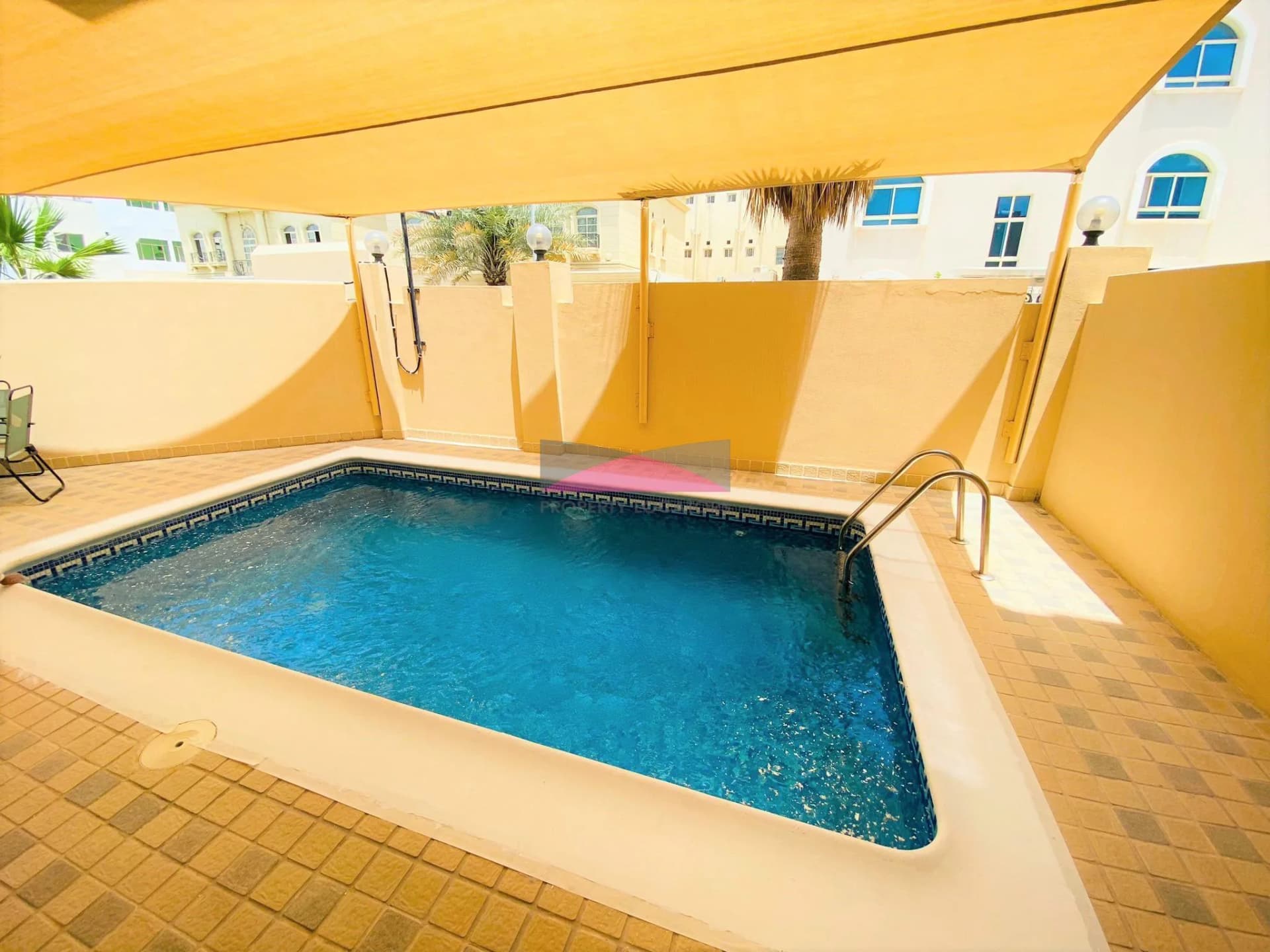 PETS ALLOWED-PRIVATE POOL-HOUSEKEEPING