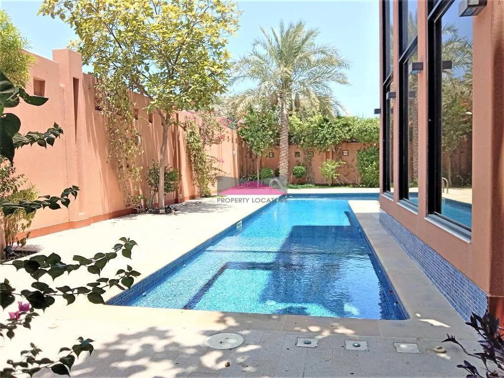 SPACIOUS STUNNING COMPOUND VILLA W/POOL.