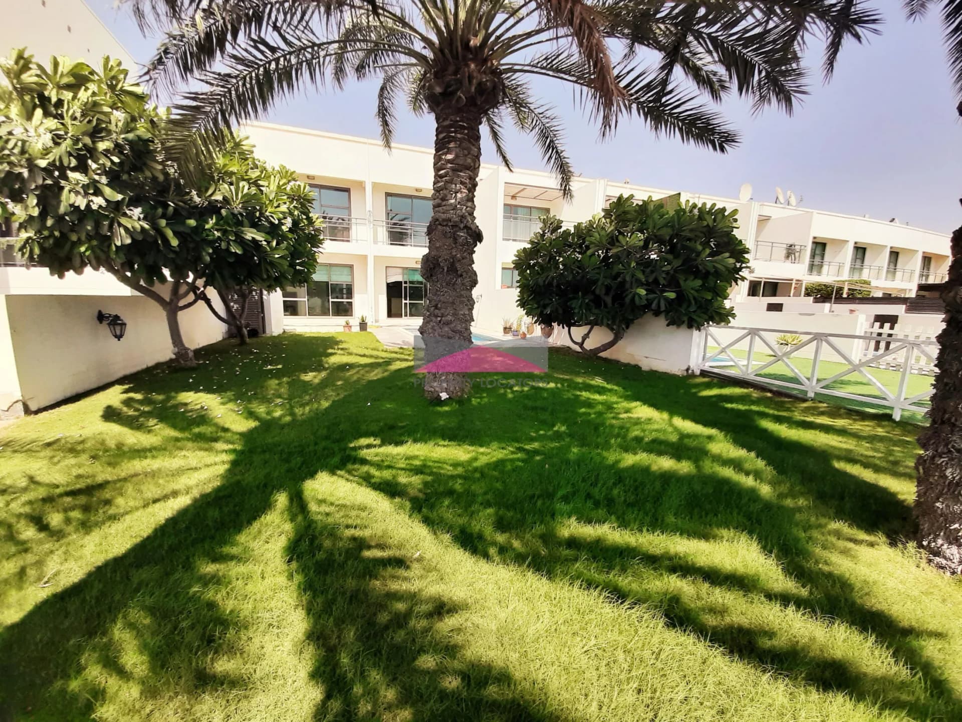 WHITE SANDY BEACH,W/PRIVATE POOL/GOOD LOCATION