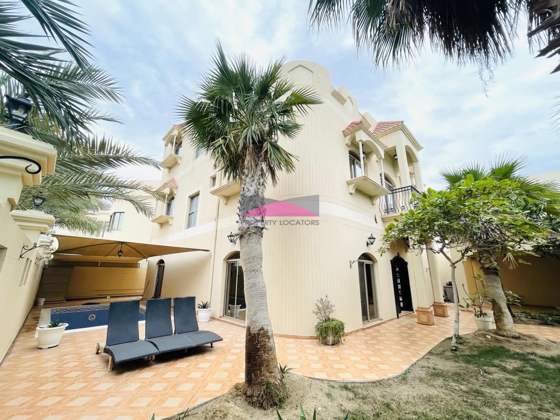 LUXURY VILLA WITH PRIVATE POOL & GARDEN