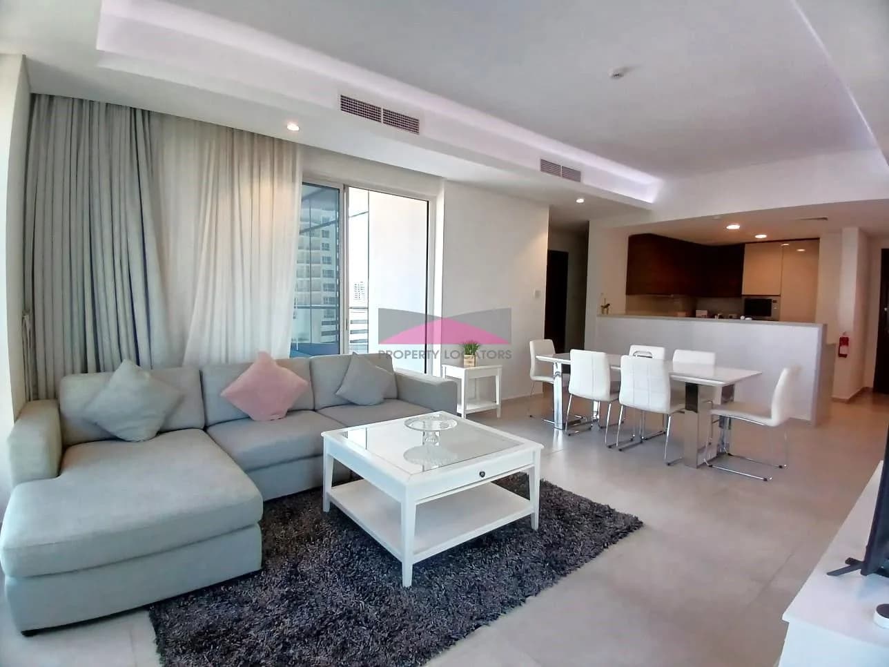 SPACIOUS SMART APARTMENT WITH A BALCONY.