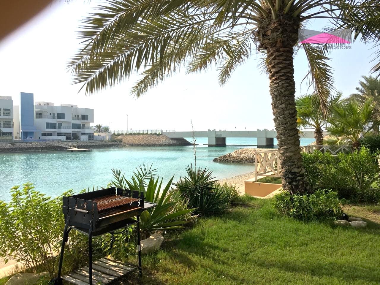BEACH FRONT VILLA - PRIVATE POOL - GARDEN