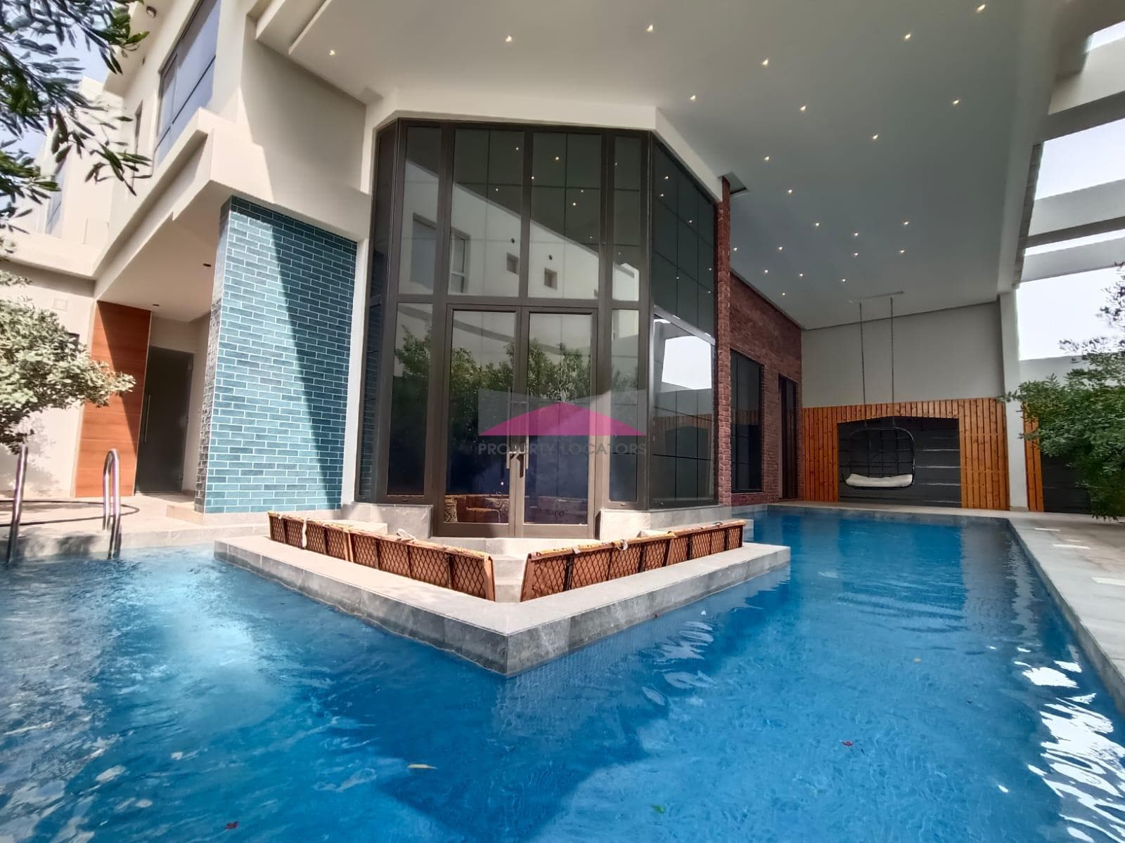 BRAND NEW| ELEVATOR |SEA VIEW |POOL |GARDEN
