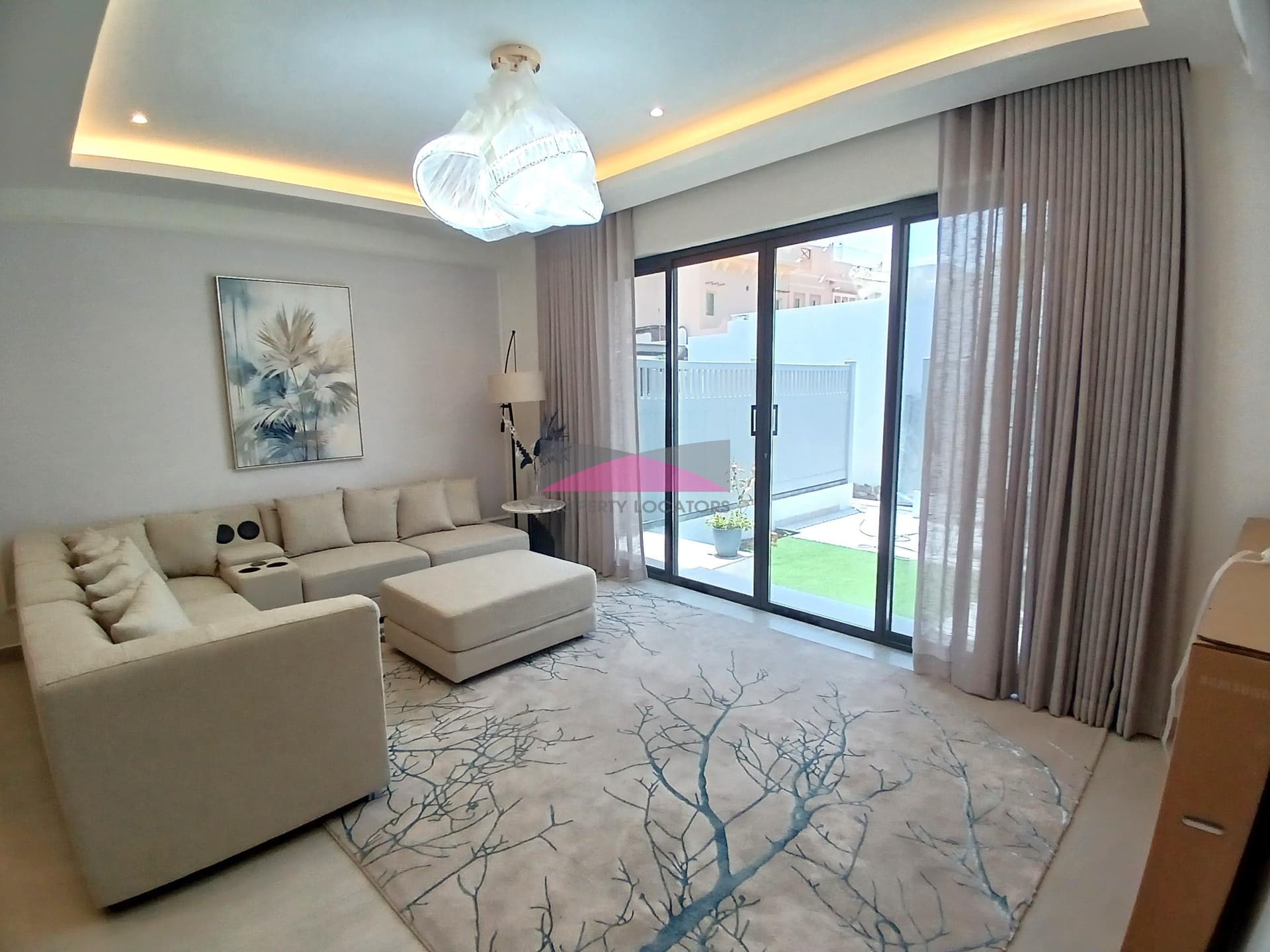 BRAND NEW - CONTEMPORARY HOUSE W/PVT YARD