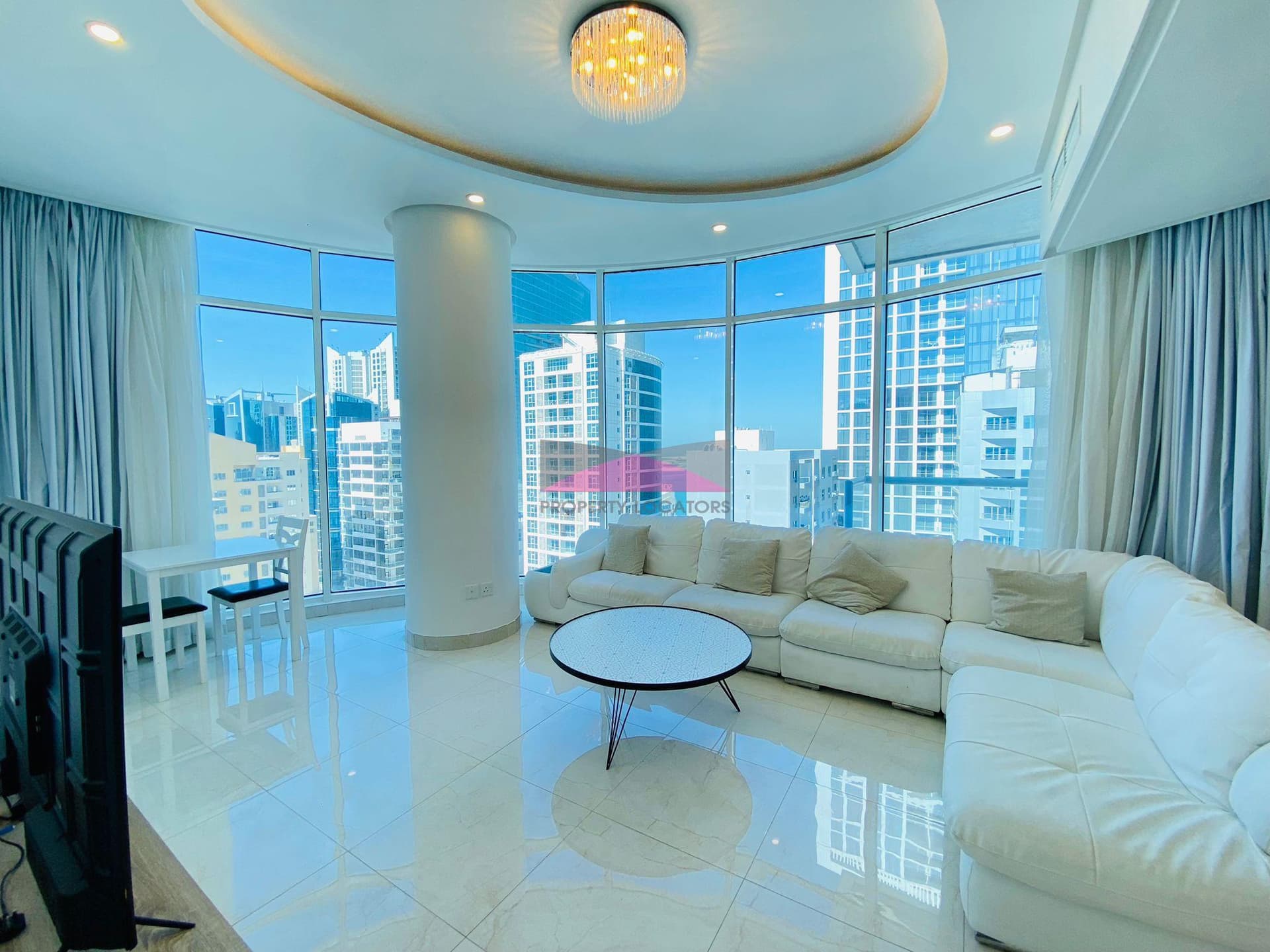 PANORAMIC CITY VIEW | MODERN | SPACIOUS