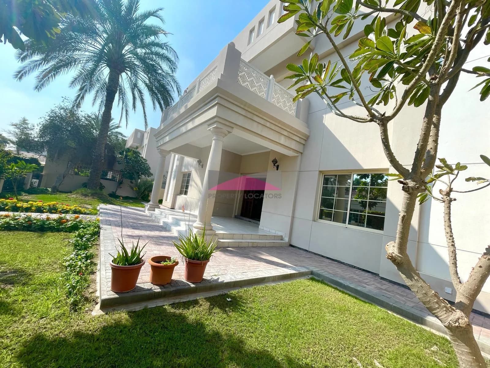 HUGE GARDEN | BALCONY | SPACIOUS VILLA