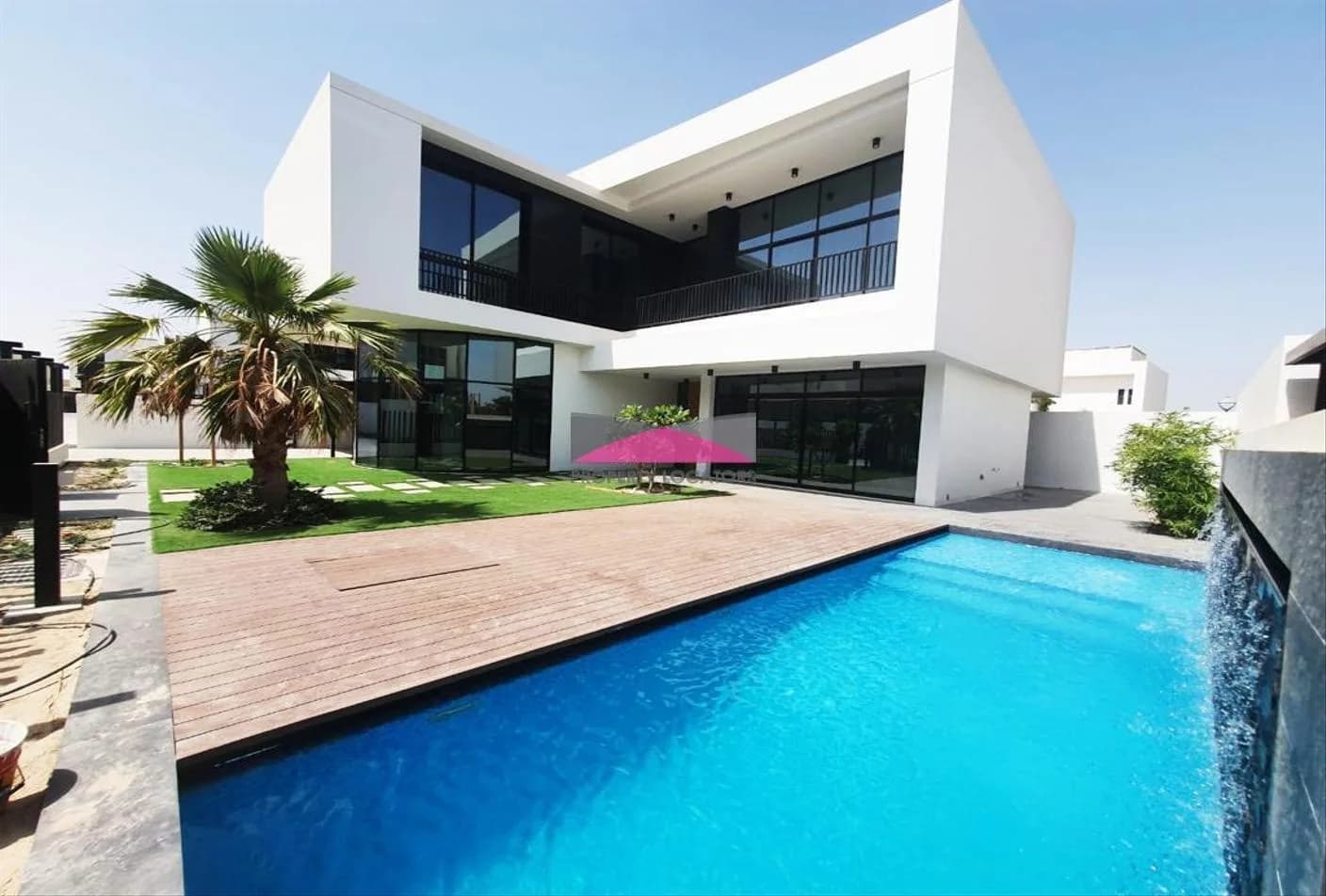 CONTEMPORARY VILLA - PRIVATE POOL - GARDEN