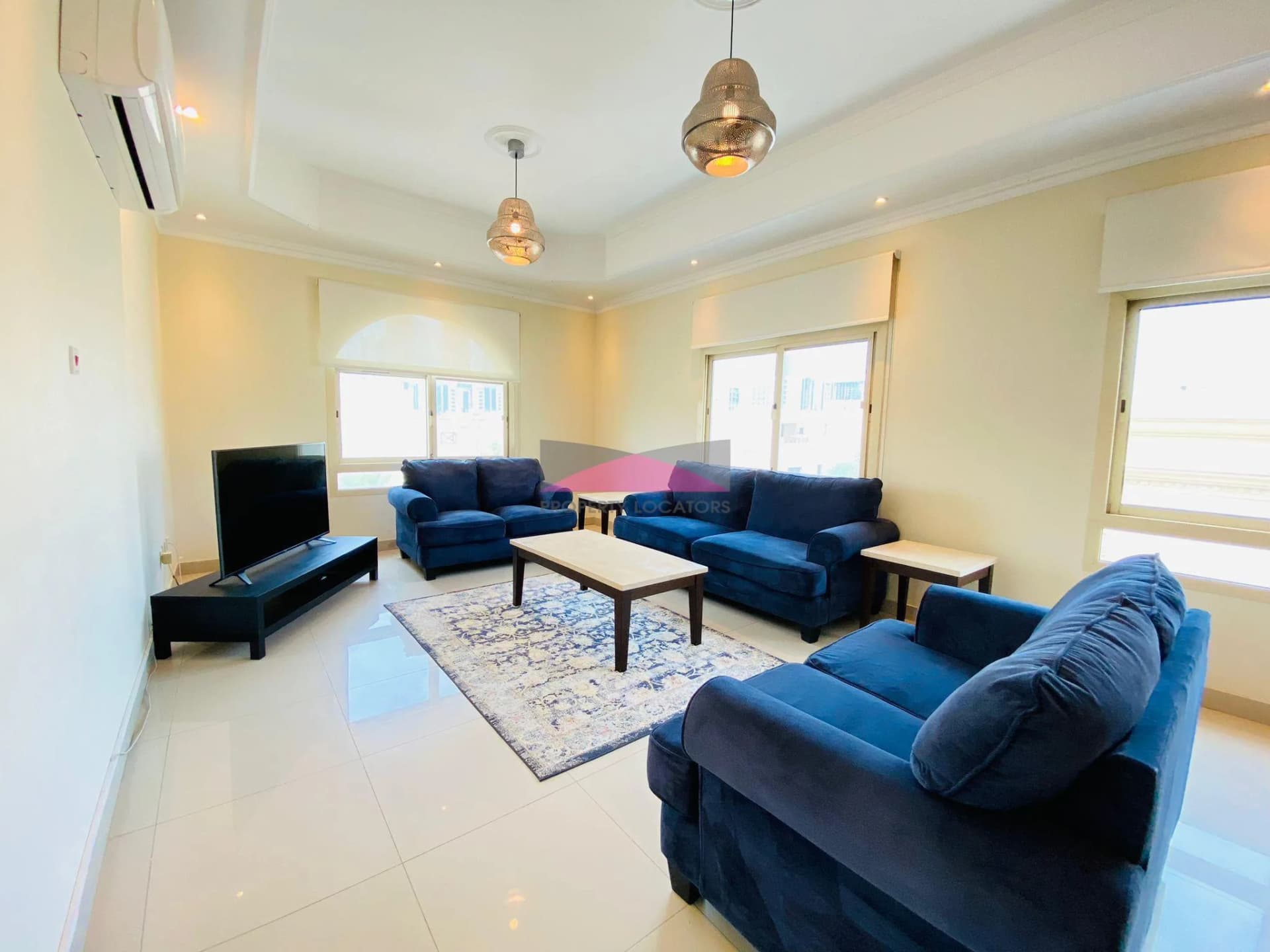 SPACIOUS BRIGHT 3 HIGH FLAT - GREAT LOCATION