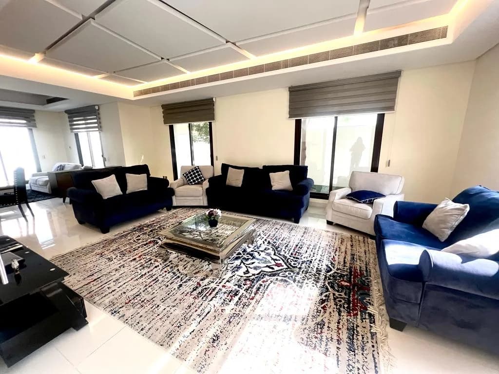 MODERN 3 BED VILLA W/PRIVATE POOL - SAAR