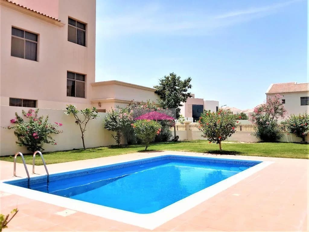 BRIGHT DUPLEX VILLA | BIG GARDEN | POOL.
