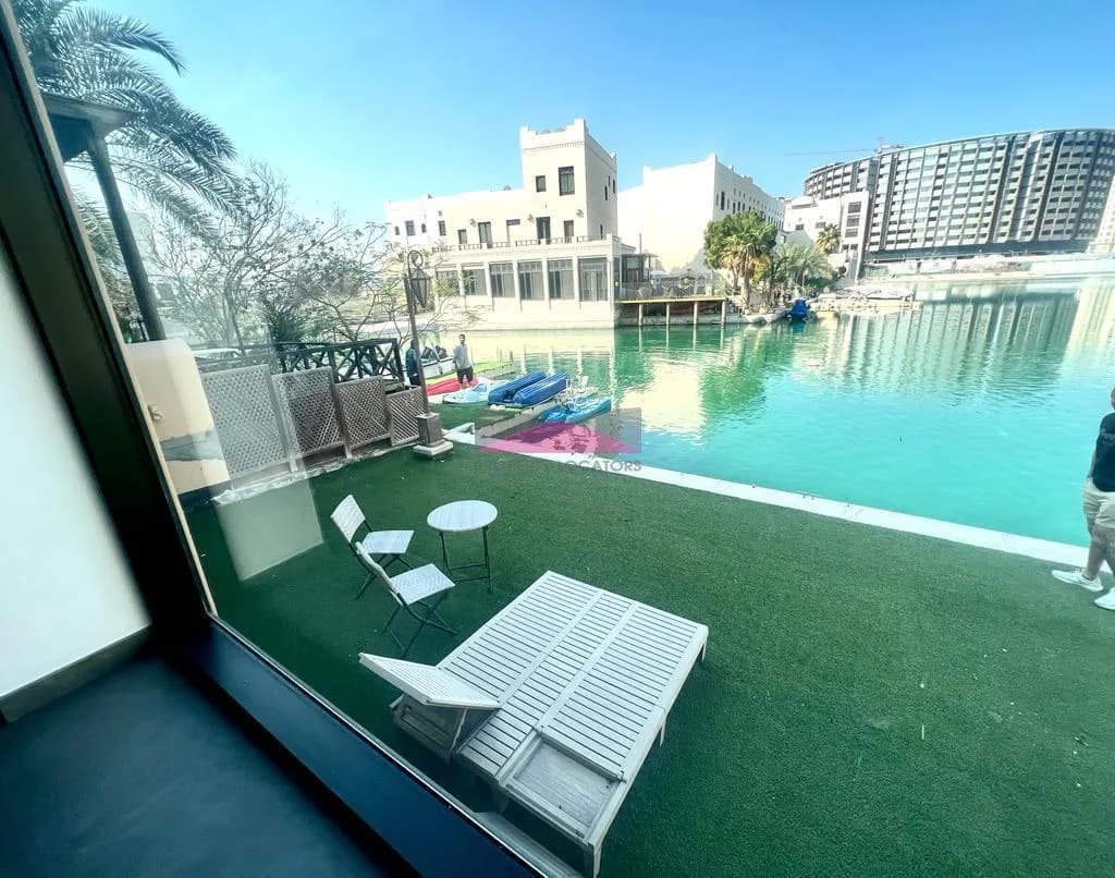 LUXURIOUS MODERN 4 BED VILLA - LAGOON VIEW