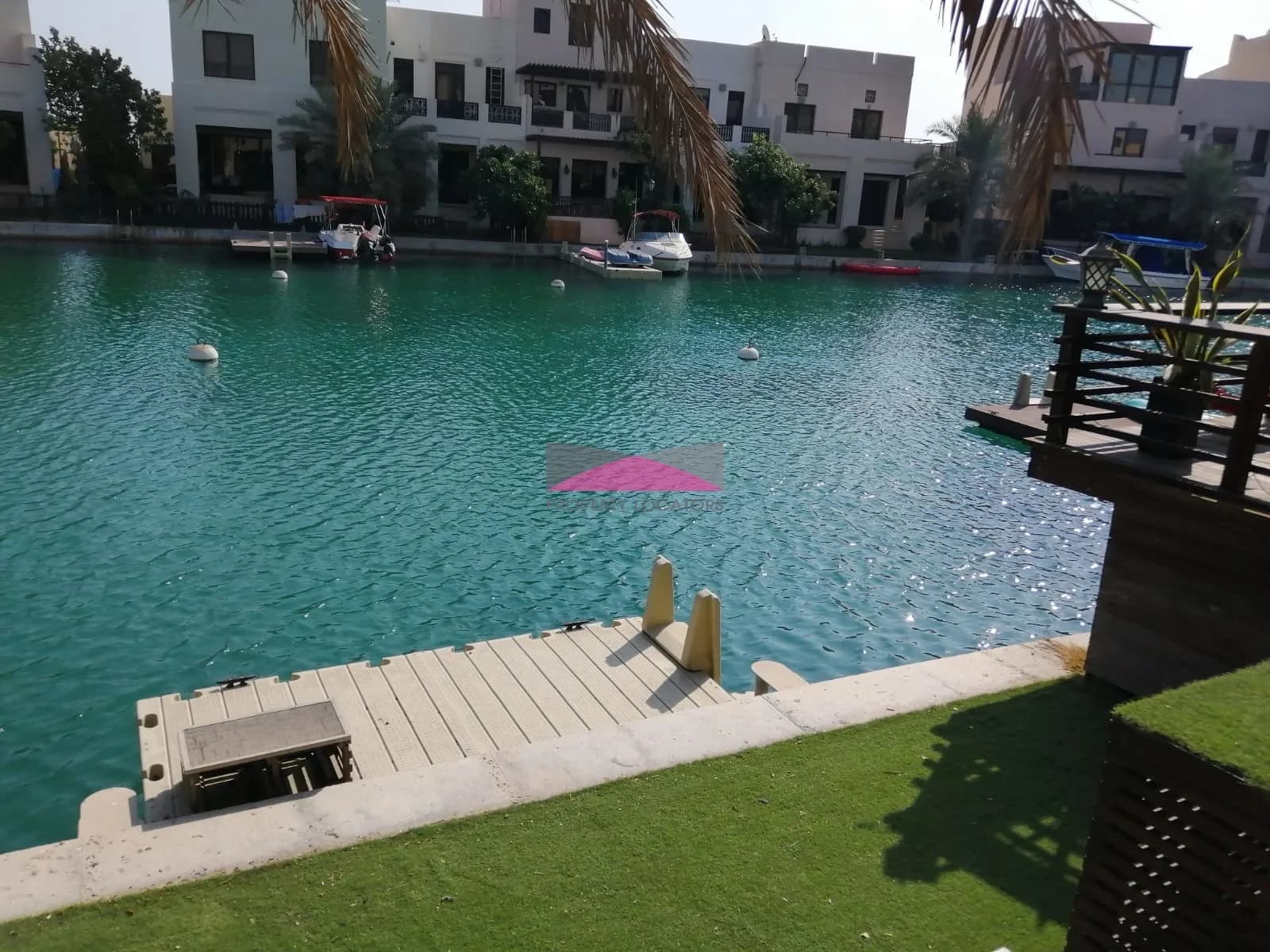 TOWN HOUSE/PRIVATE BOAT MOORING/GOOD LOCATION